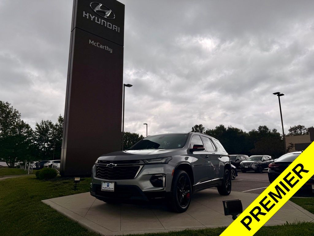 Sterling Gray Metallic 2023 Chevrolet Traverse SUV / Crossover Four-Wheel Drive 9-Speed Automatic