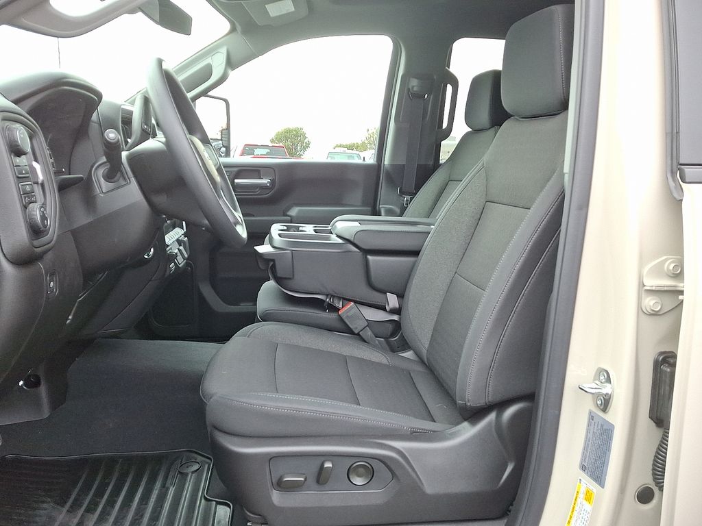 Thumbnail: 2026 Chevrolet Silverado 2500 - 6