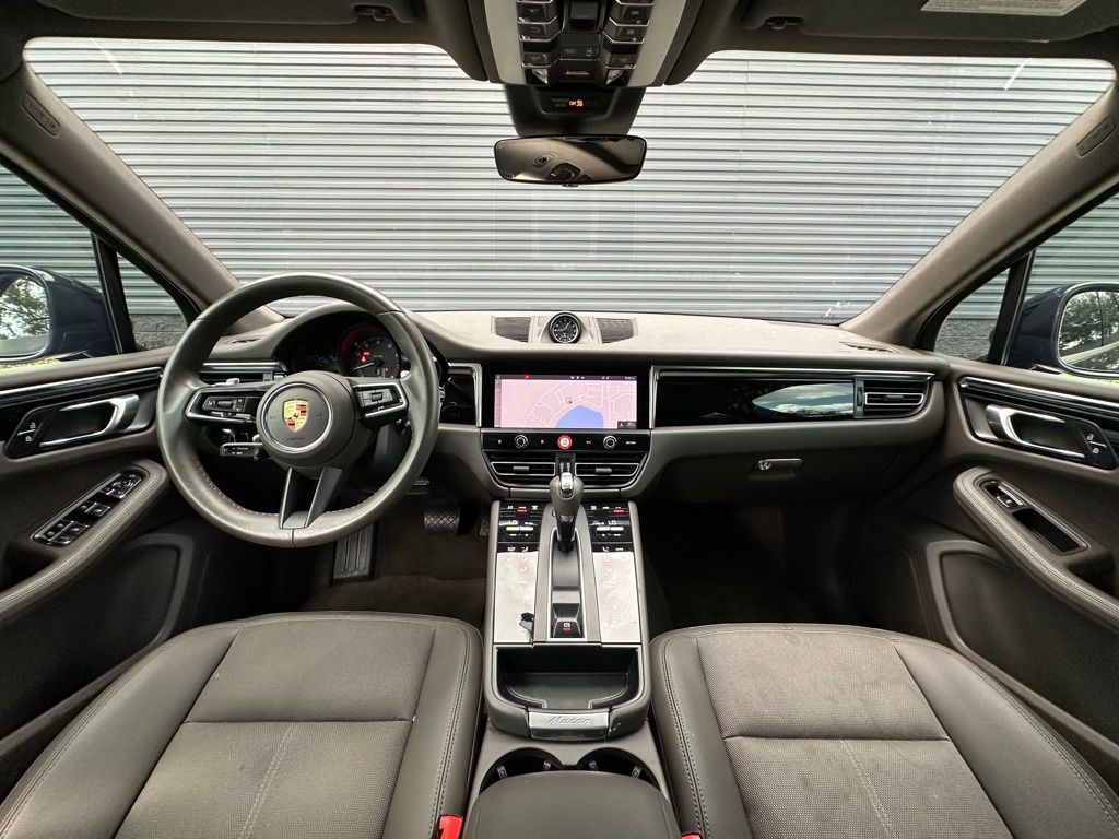 Thumbnail: 2022 Porsche Macan - 6