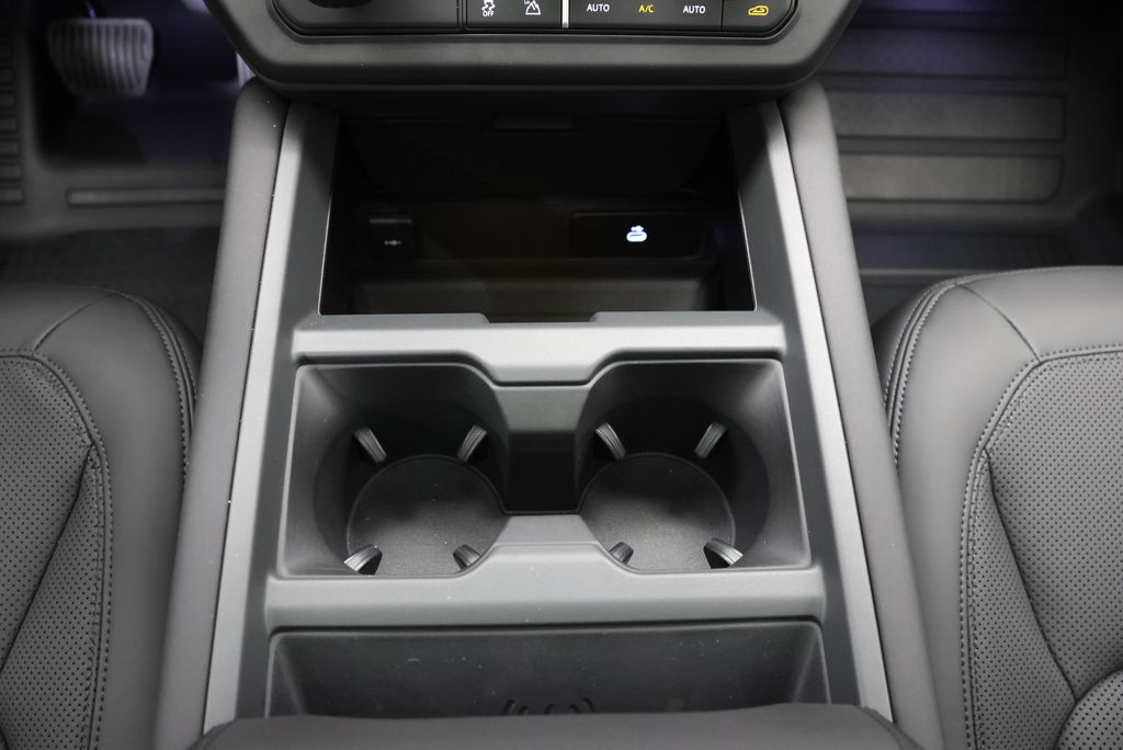 Thumbnail: 2026 Land Rover Defender - 25