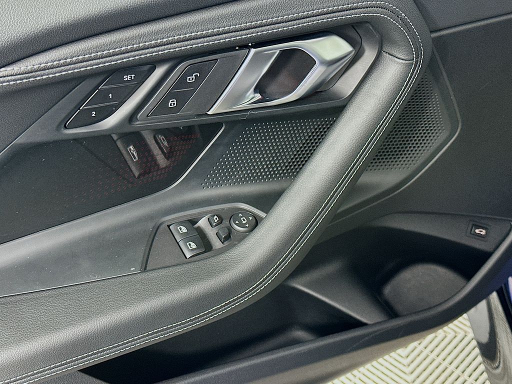 Thumbnail: 2024 BMW 2 Series - 18