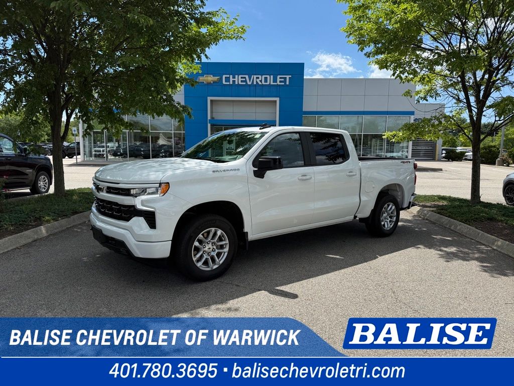 Summit White 2026 Chevrolet Silverado 1500 RST Crew Cab 4WD Pickup Truck Four-Wheel Drive Automatic