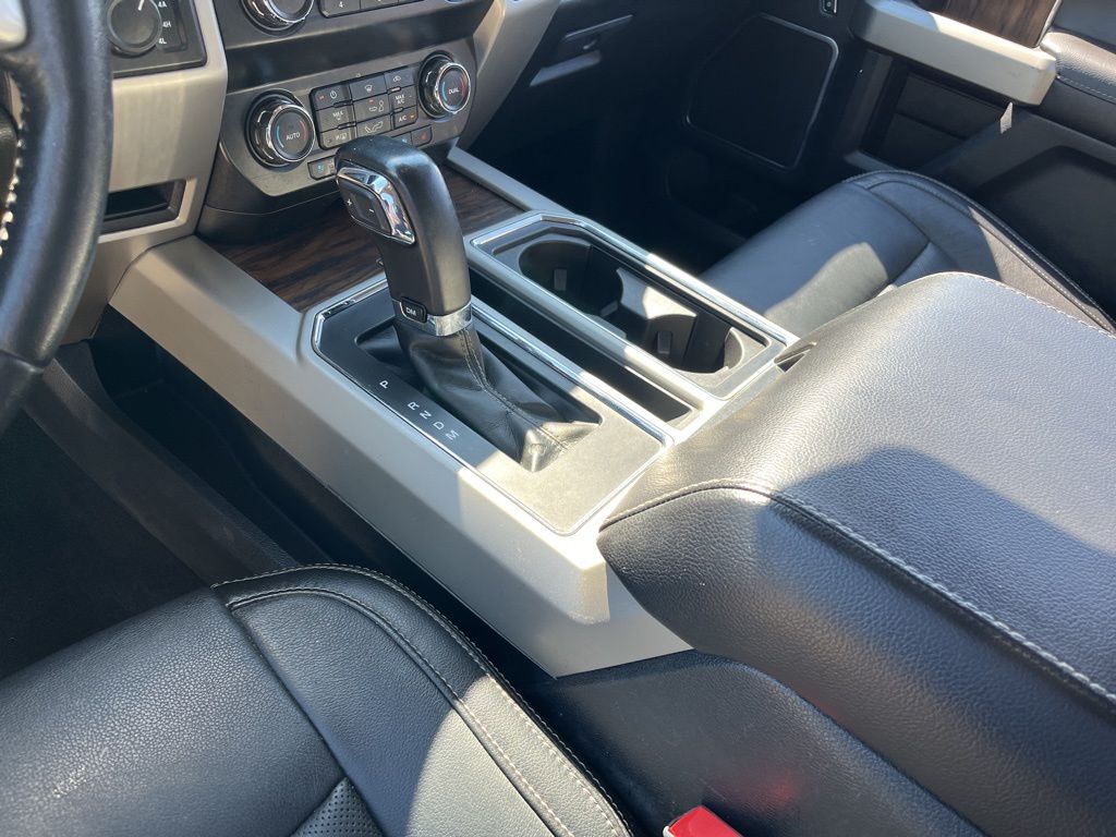 2020 Ford F-150 Lariat 17