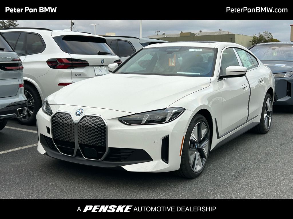 Thumbnail: 2025 BMW i4 - 1