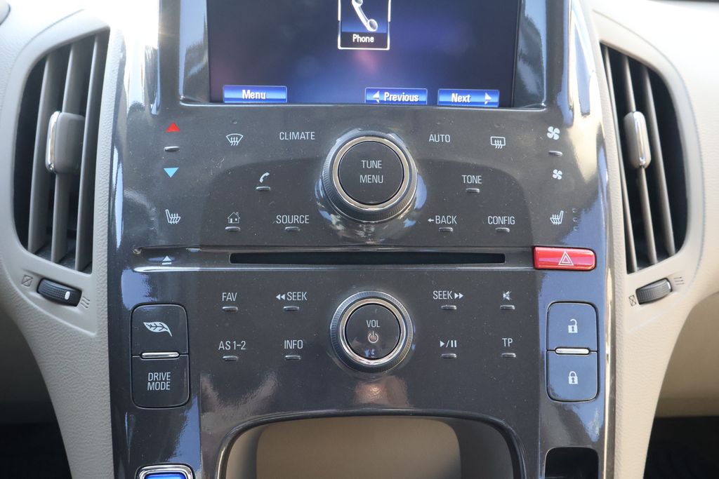 Thumbnail: 2014 Chevrolet Volt - 23