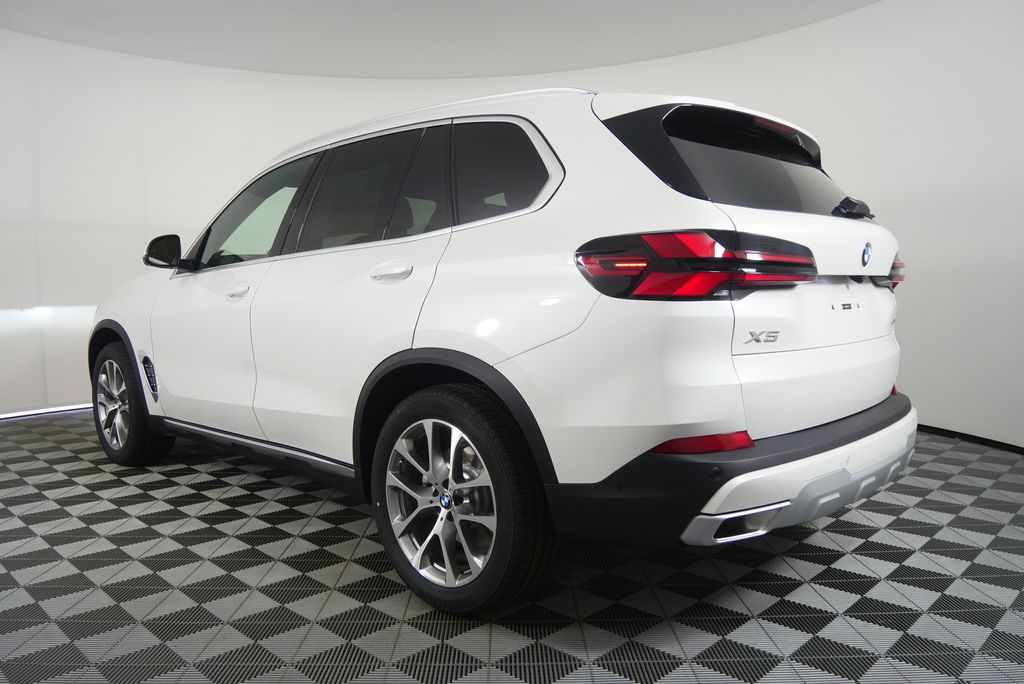 Thumbnail: 2026 BMW X5 - 5