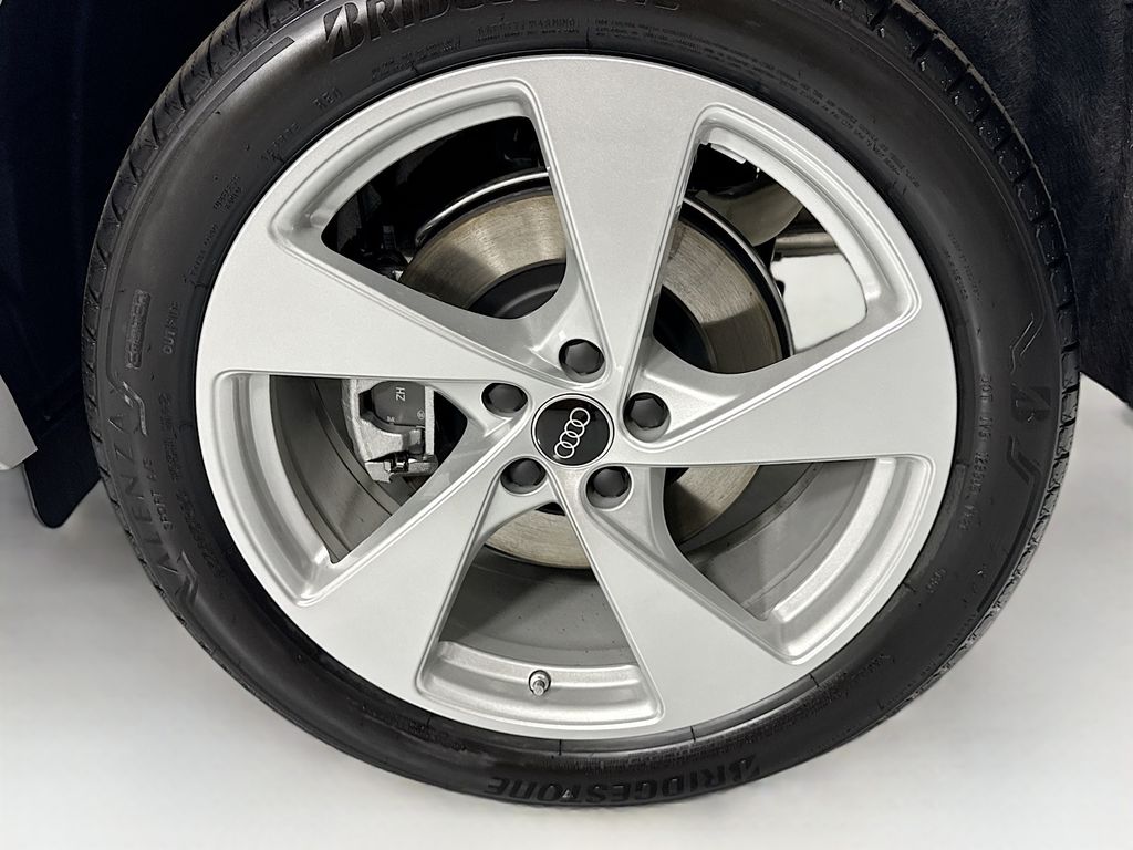 Thumbnail: 2026 Audi Q5 - 30