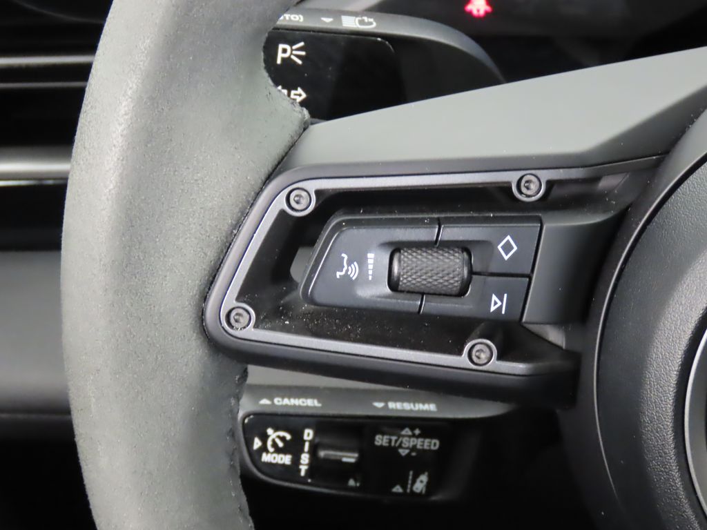 Thumbnail: 2025 Porsche Taycan - 20