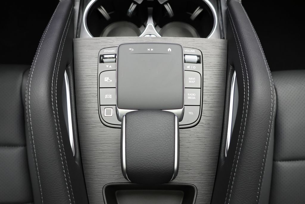 Thumbnail: 2026 Mercedes-Benz GLE - 29