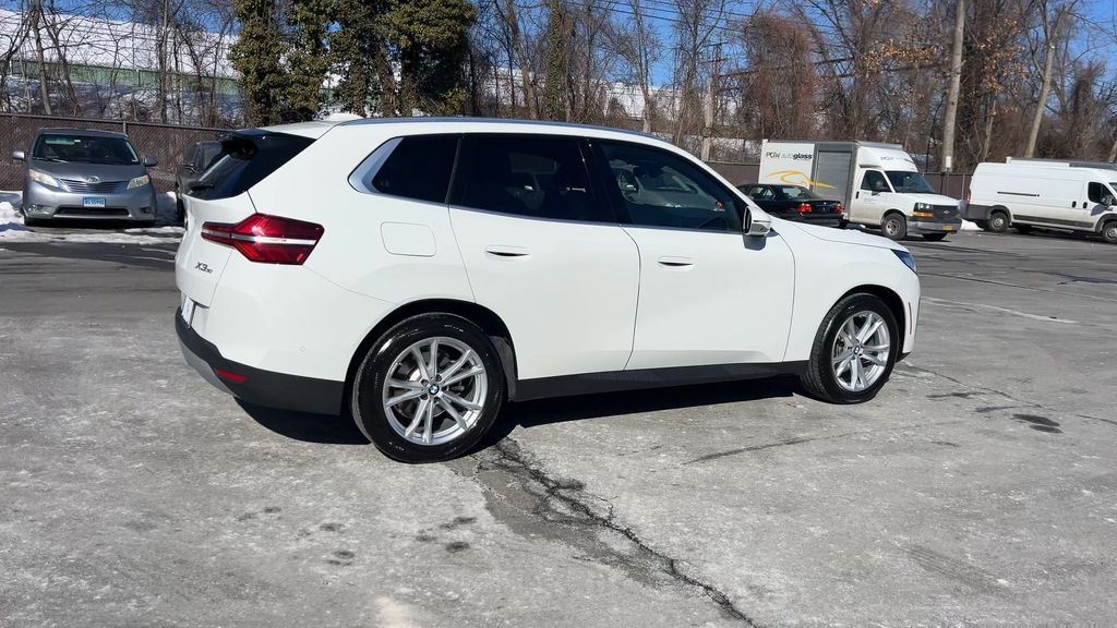 Thumbnail: 2025 BMW X3 - 8