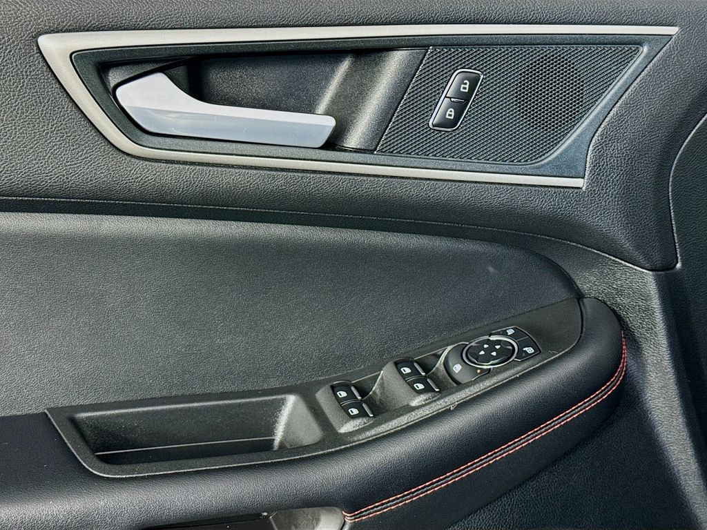 2024 Ford Edge ST-Line - Photo 19