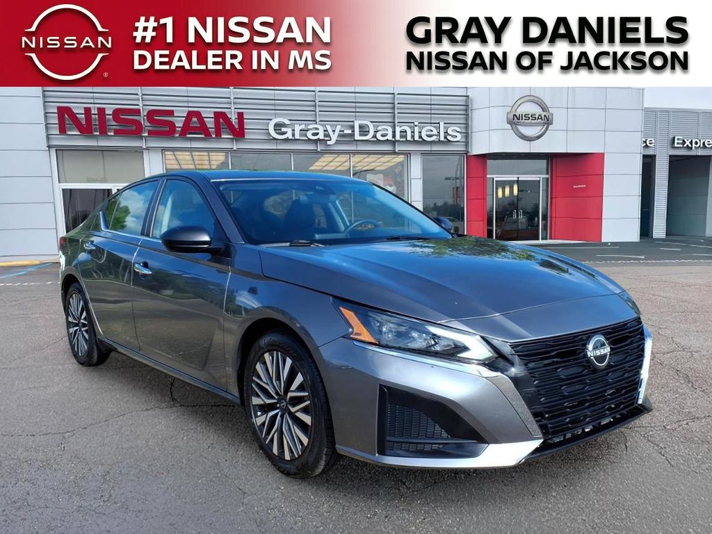 Gray (Gun Metallic) 2024 Nissan Altima 2.5 SV FWD Sedan Front-Wheel Drive Continuously Variable Transmission