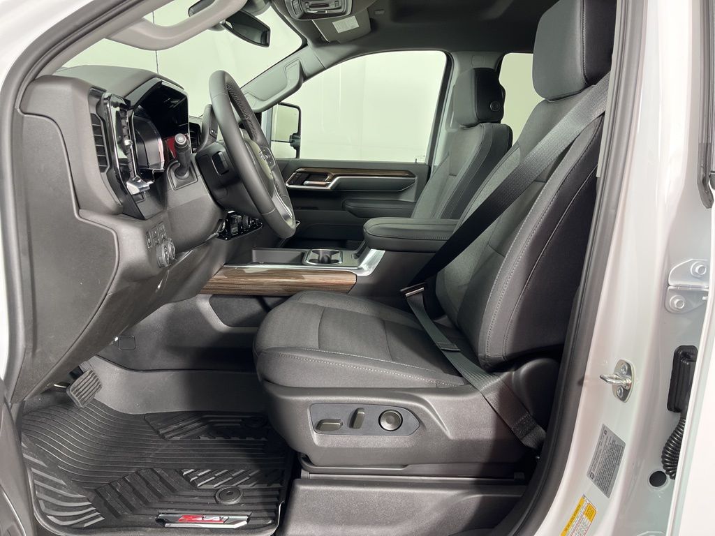 Thumbnail: 2026 Chevrolet Silverado 2500 - 25