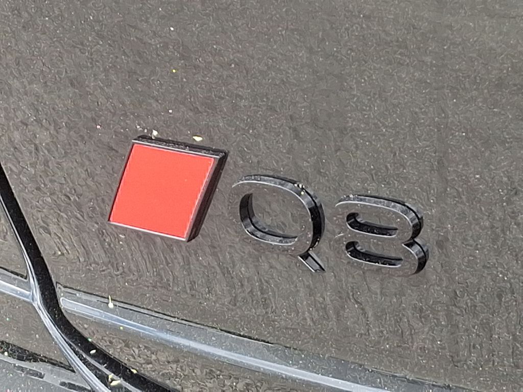 2025 Audi Q8 Premium Plus 11