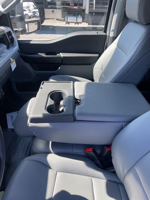 2025 Ford F-550 Chassis XL