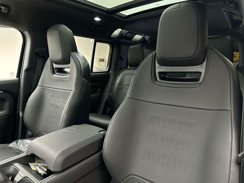 Thumbnail: 2026 Land Rover Defender - 18