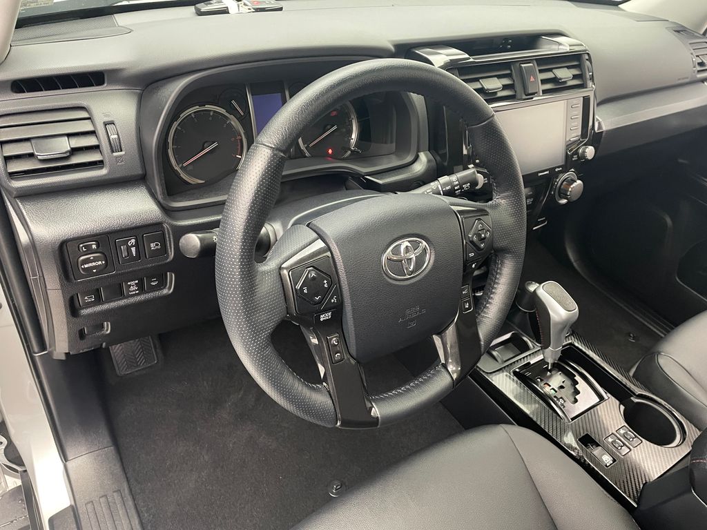 2024 Toyota 4Runner TRD Off Road 11