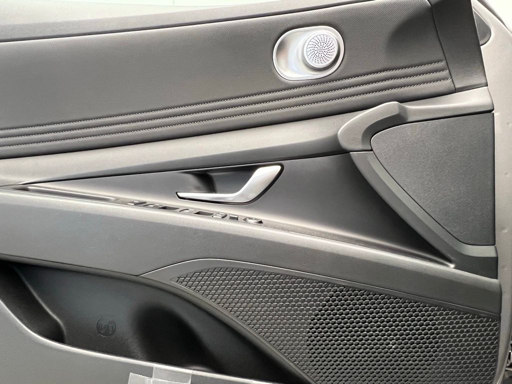 Thumbnail: 2021 Hyundai Elantra - 20