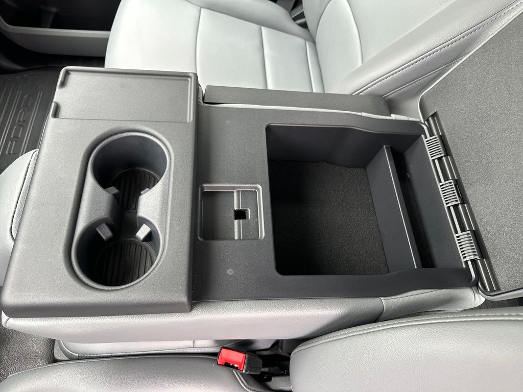New 2025 Ford Super Duty F-250 Crew Cab 8' Box XL