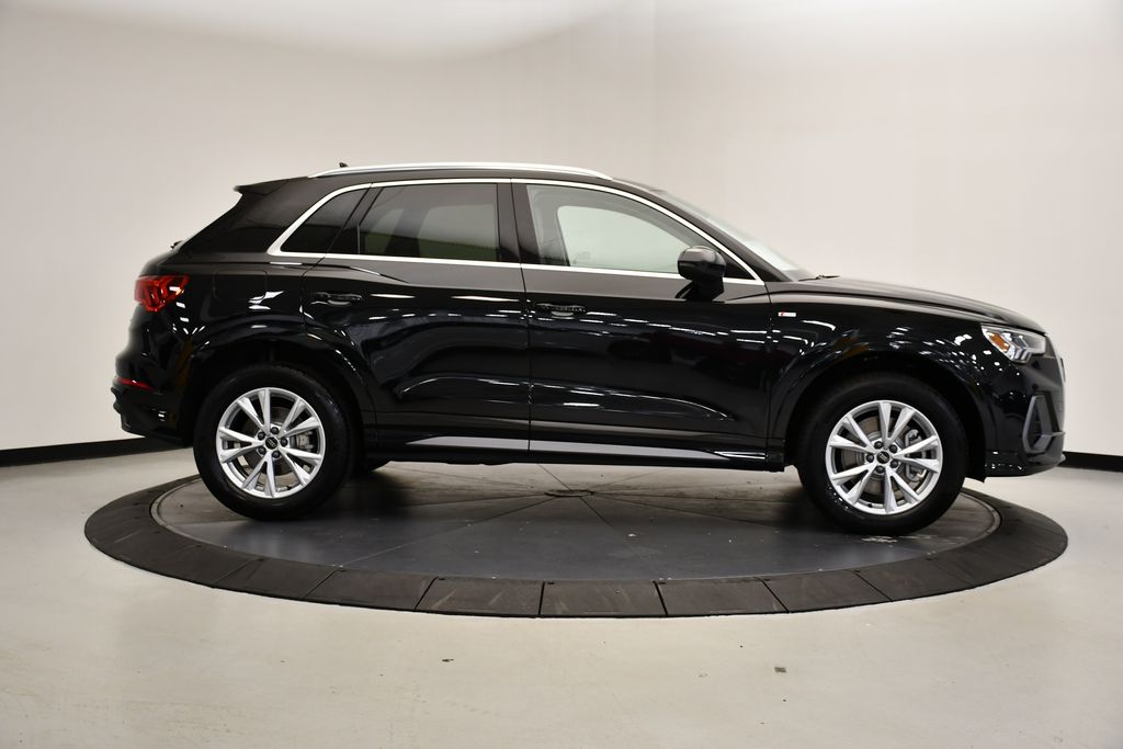 Thumbnail: 2025 Audi Q3 - 6
