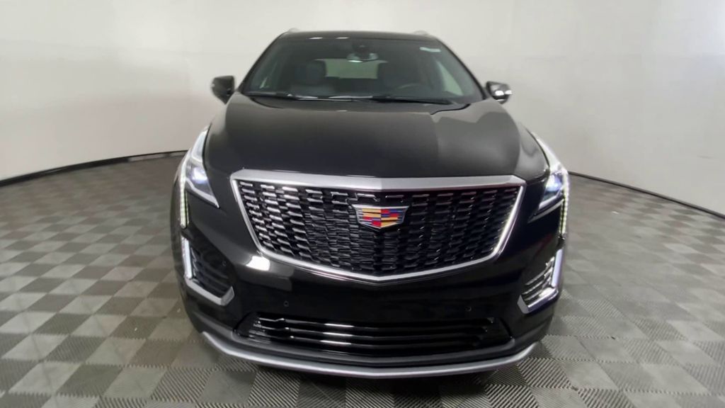 2025 Cadillac XT5 Premium Luxury 3