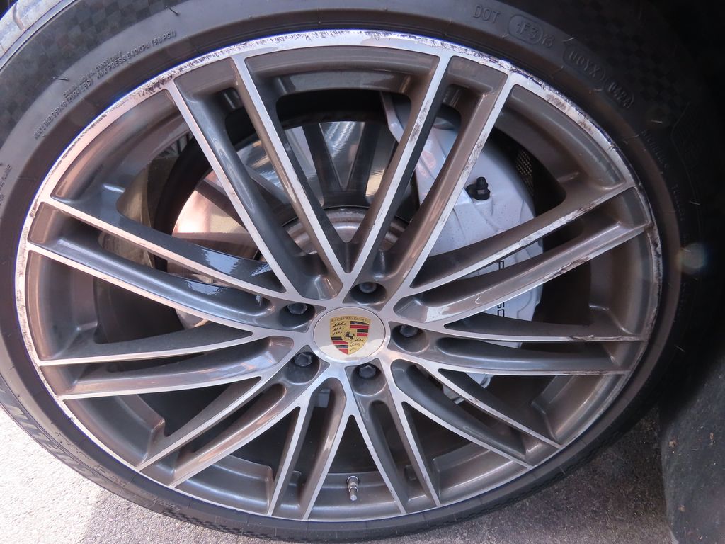 Thumbnail: 2019 Porsche Cayenne - 15