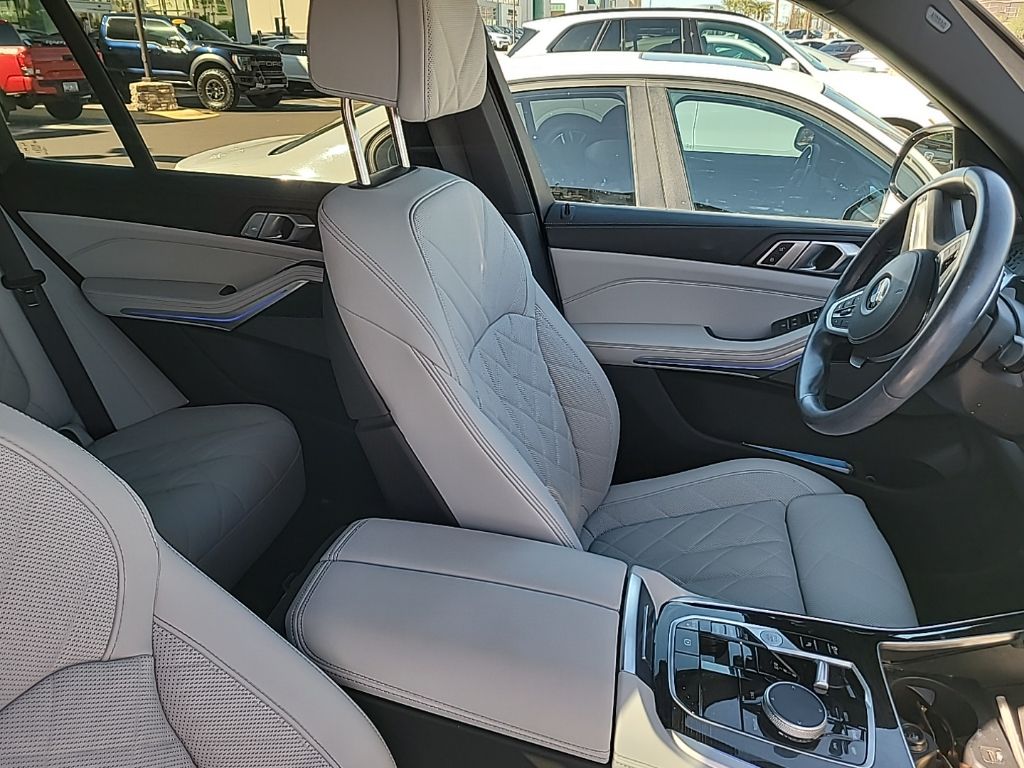 Thumbnail: 2024 BMW X5 - 6