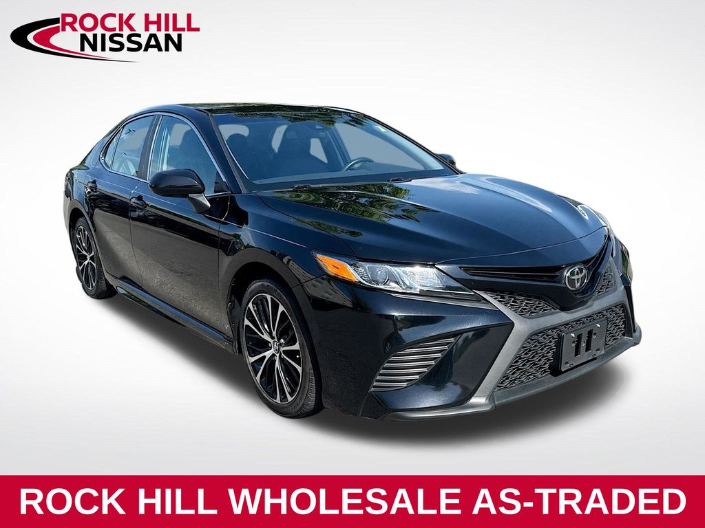 Midnight Black Metallic 2018 Toyota Camry SE Sedan Front-Wheel Drive 8-Speed Automatic