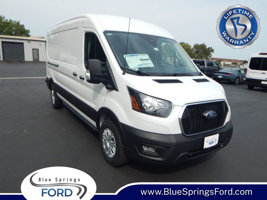 Oxford White 2025 Ford Transit Cargo 250 Medium Roof LB RWD Van Rear-Wheel Drive