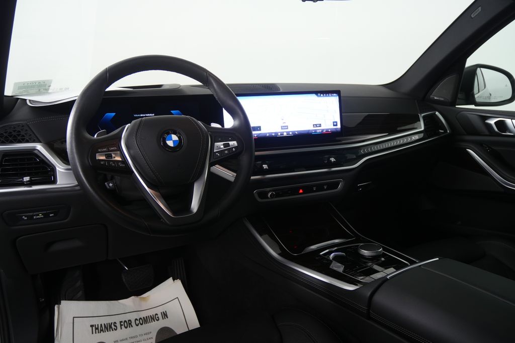 Thumbnail: 2025 BMW X5 - 18