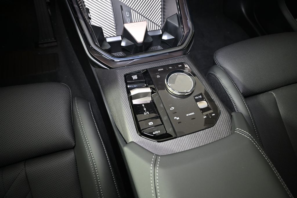 Thumbnail: 2025 BMW X3 - 19