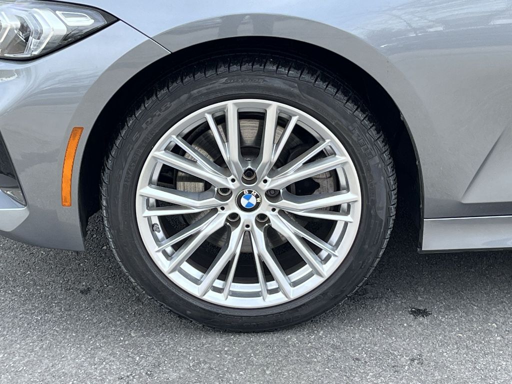 Thumbnail: 2023 BMW 3 Series - 10