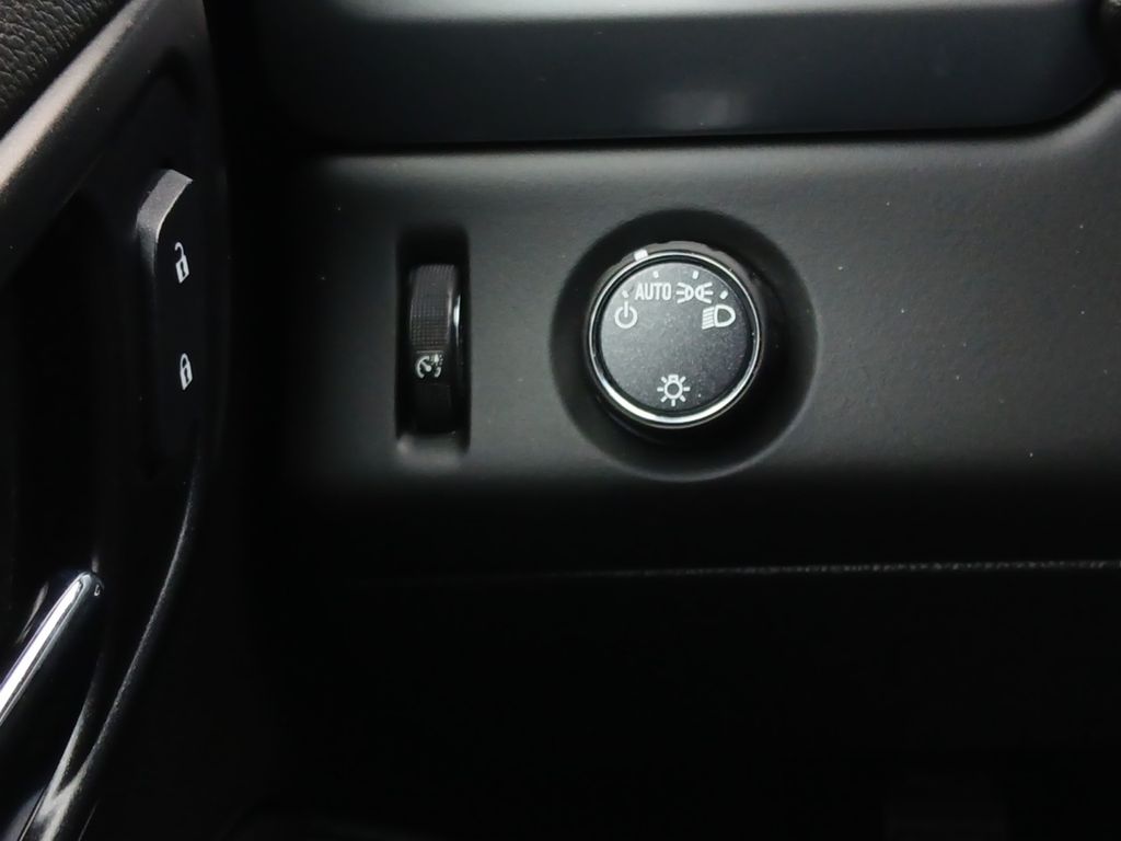 Used Car 2020 Chevrolet Suburban  Lt For Sale Under $20,000 In Austin, Texas