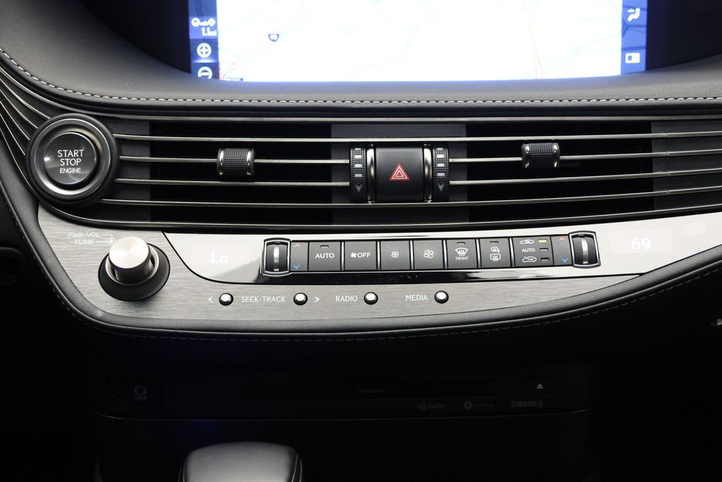 Thumbnail: 2019 Lexus LS - 24