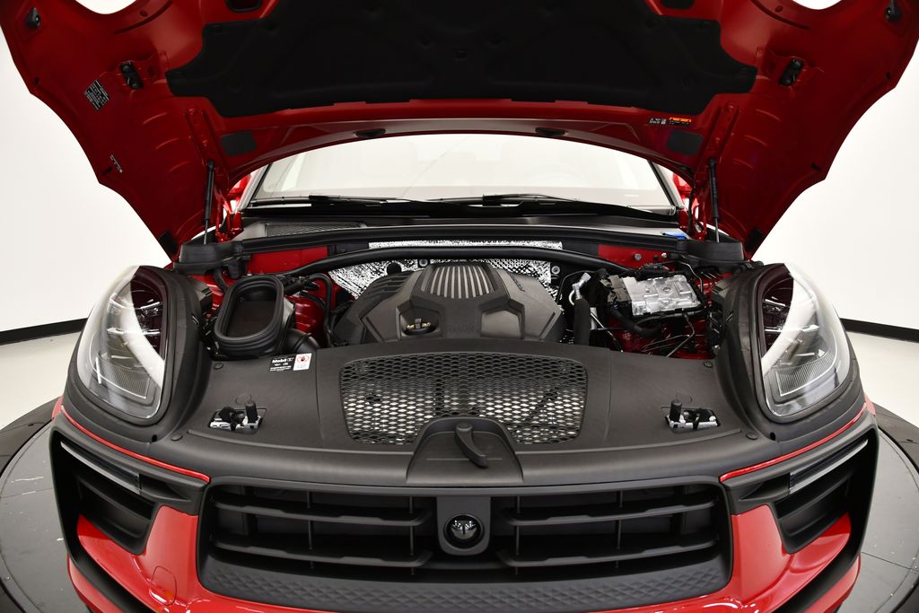 Thumbnail: 2025 Porsche Macan - 11