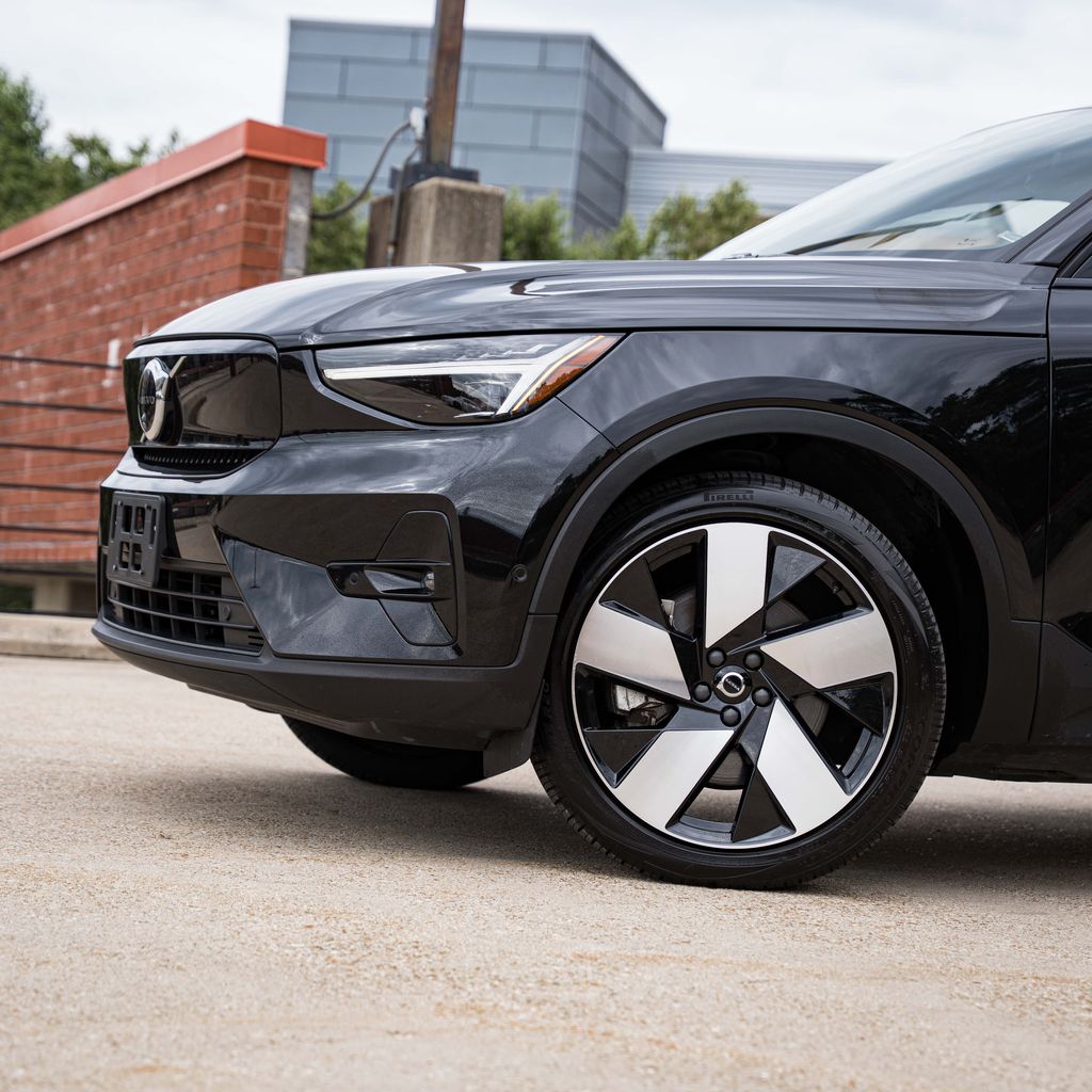 Used 2024 Volvo C40 Ultimate with VIN YV4EH3BM4R2100097 for sale in Bethesda, MD