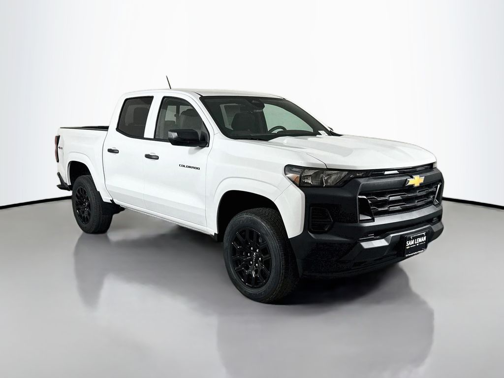 Summit White 2026 Chevrolet Colorado Pickup Truck Four-Wheel Drive 8-Speed Automatic