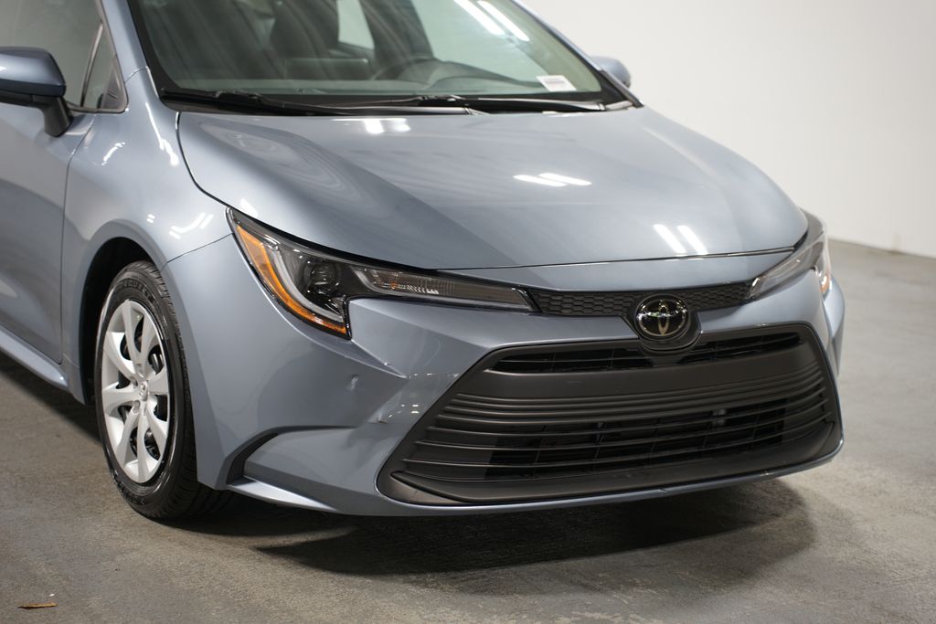 2023 Toyota Corolla LE 4