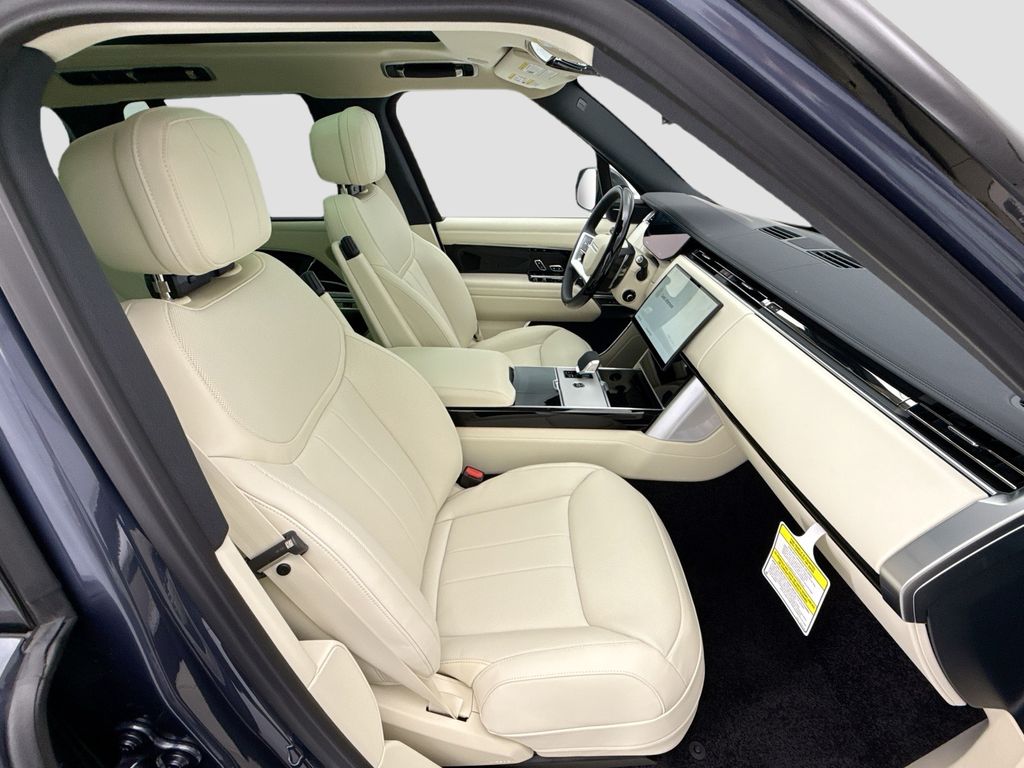 Thumbnail: 2026 Land Rover Range Rover - 18