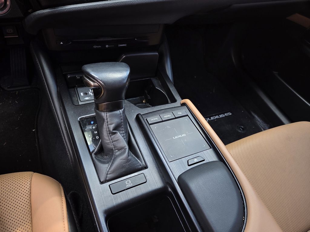 Used 2022 Lexus ES Sedan