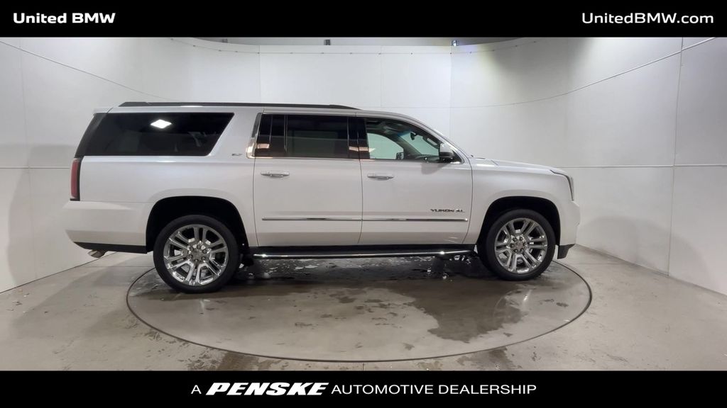 Thumbnail: 2019 GMC Yukon XL - 9