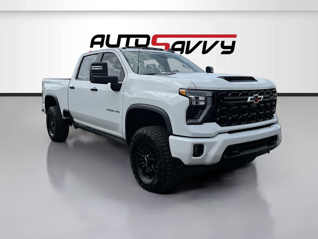 2024 Chevrolet Silverado HD ZR2 4WD Crew Cab Standard Box's photo