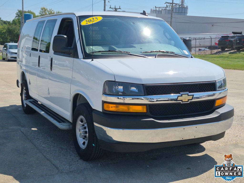 2025 Chevrolet Express Cargo 2500 RWD