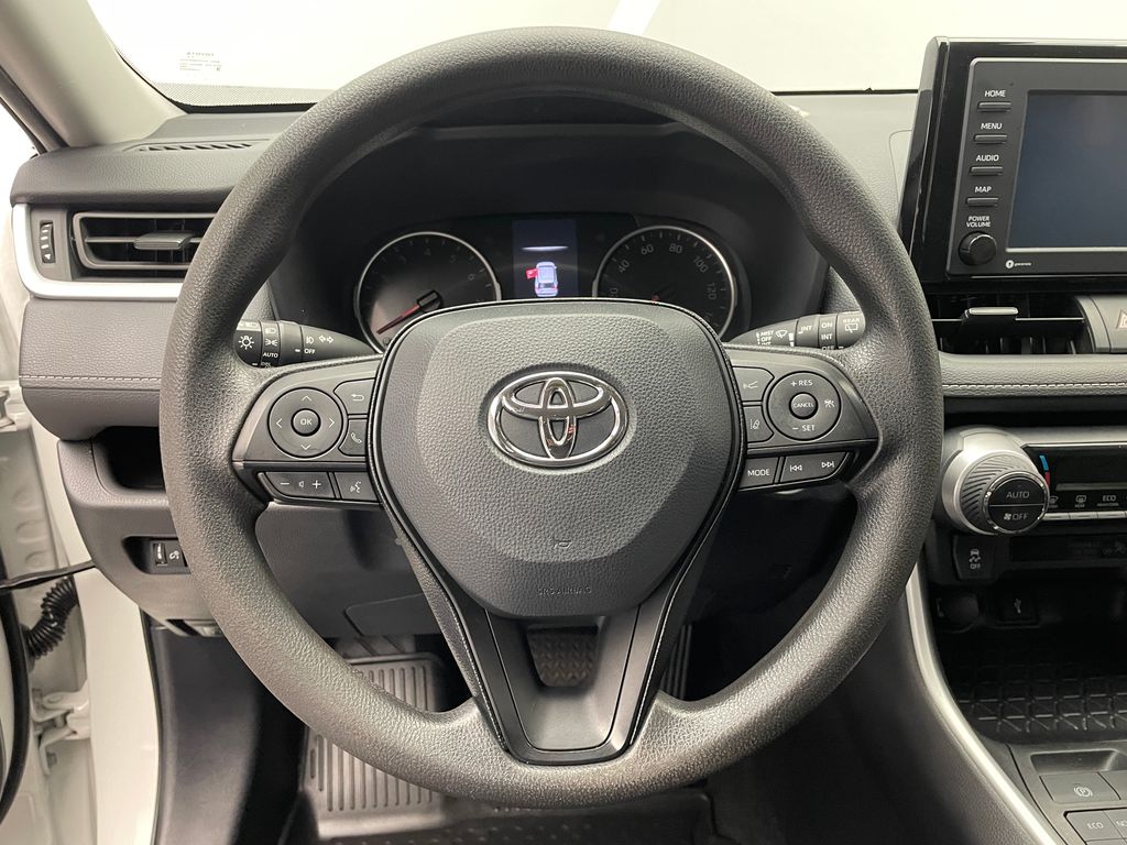2021 Toyota RAV4 XLE 21