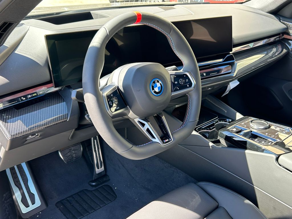 2024 BMW i5 M60 14