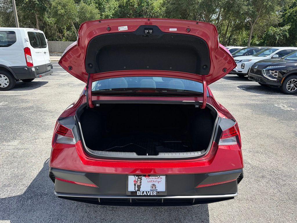 Used 2025 Hyundai Elantra Sedan