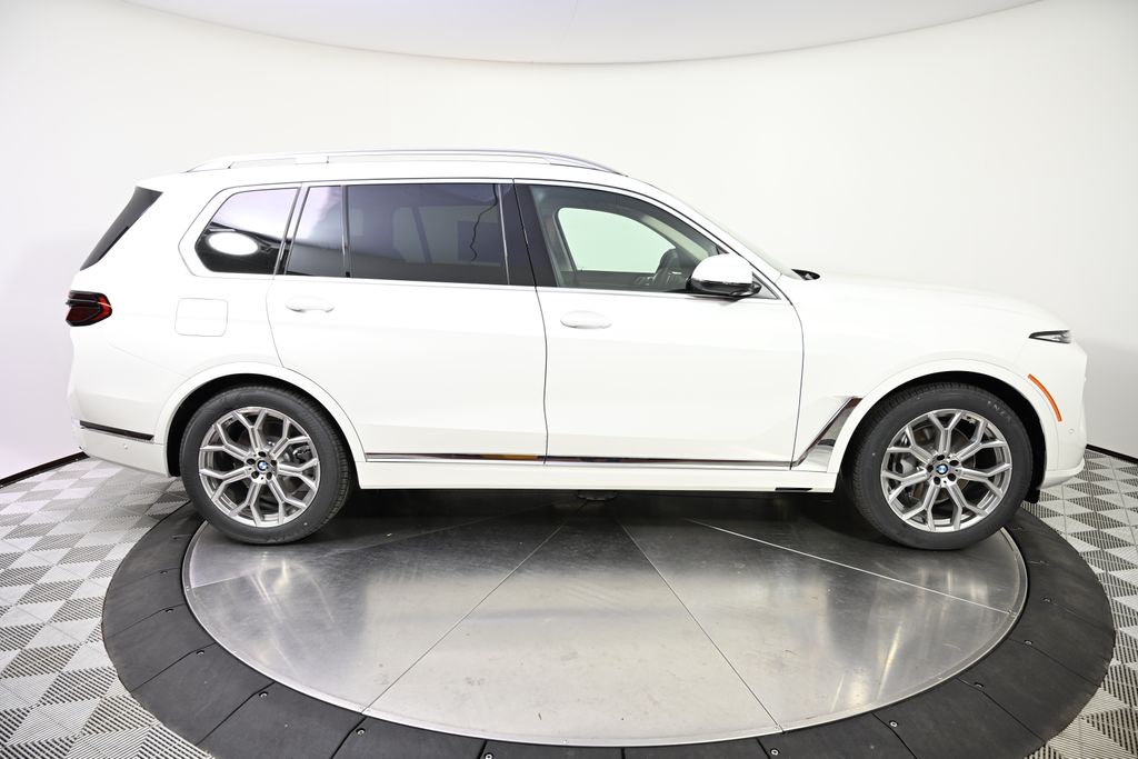 2025 BMW X7 xDrive40i 6