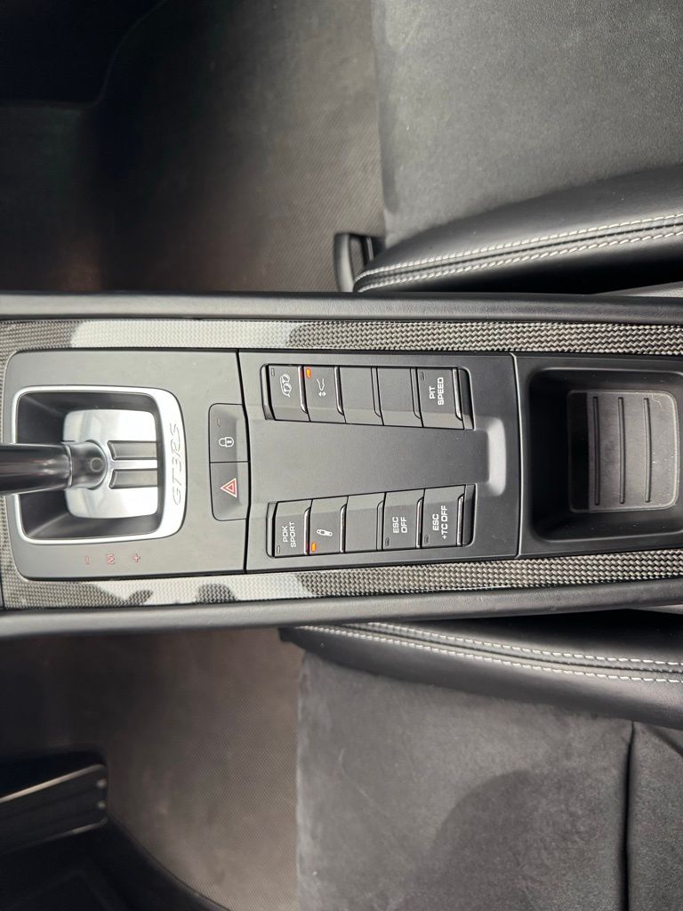 Thumbnail: 2016 Porsche 911 - 25