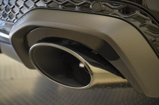 Thumbnail: 2026 Audi RS Q8 - 18