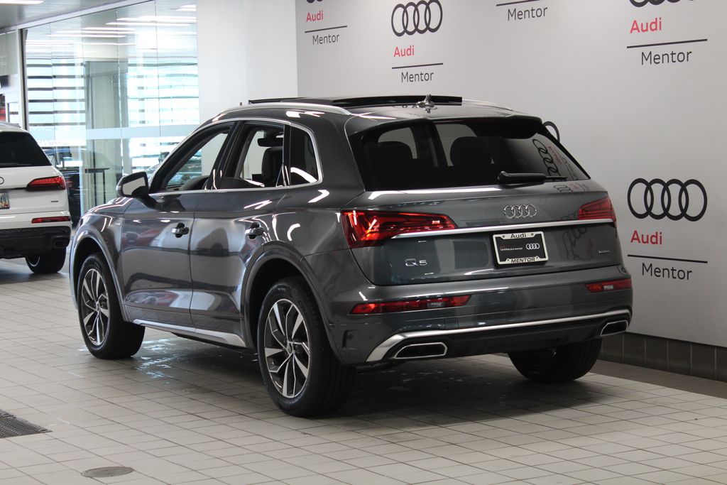 Thumbnail: 2024 Audi Q5 - 4